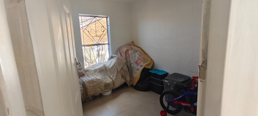 5 Bedroom Property for Sale in Westridge Western Cape